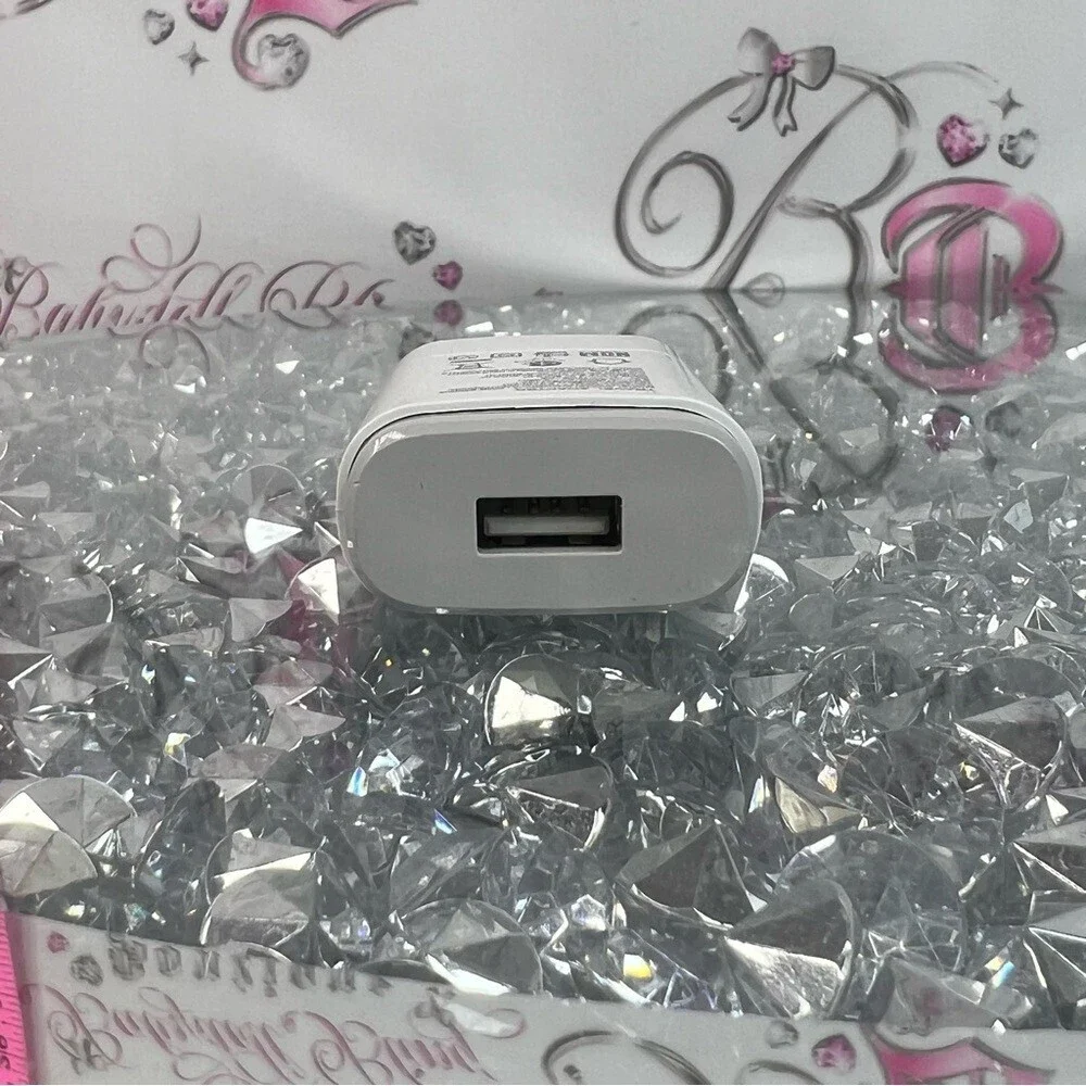 N/A compact white